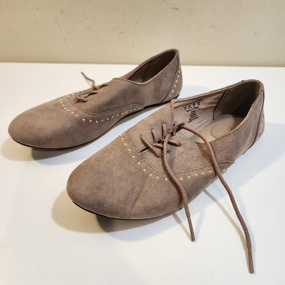 Dream Out Loud by Selena Golens Tan Women's Lace Up Shoes size 9 - Picture 11 of 12
